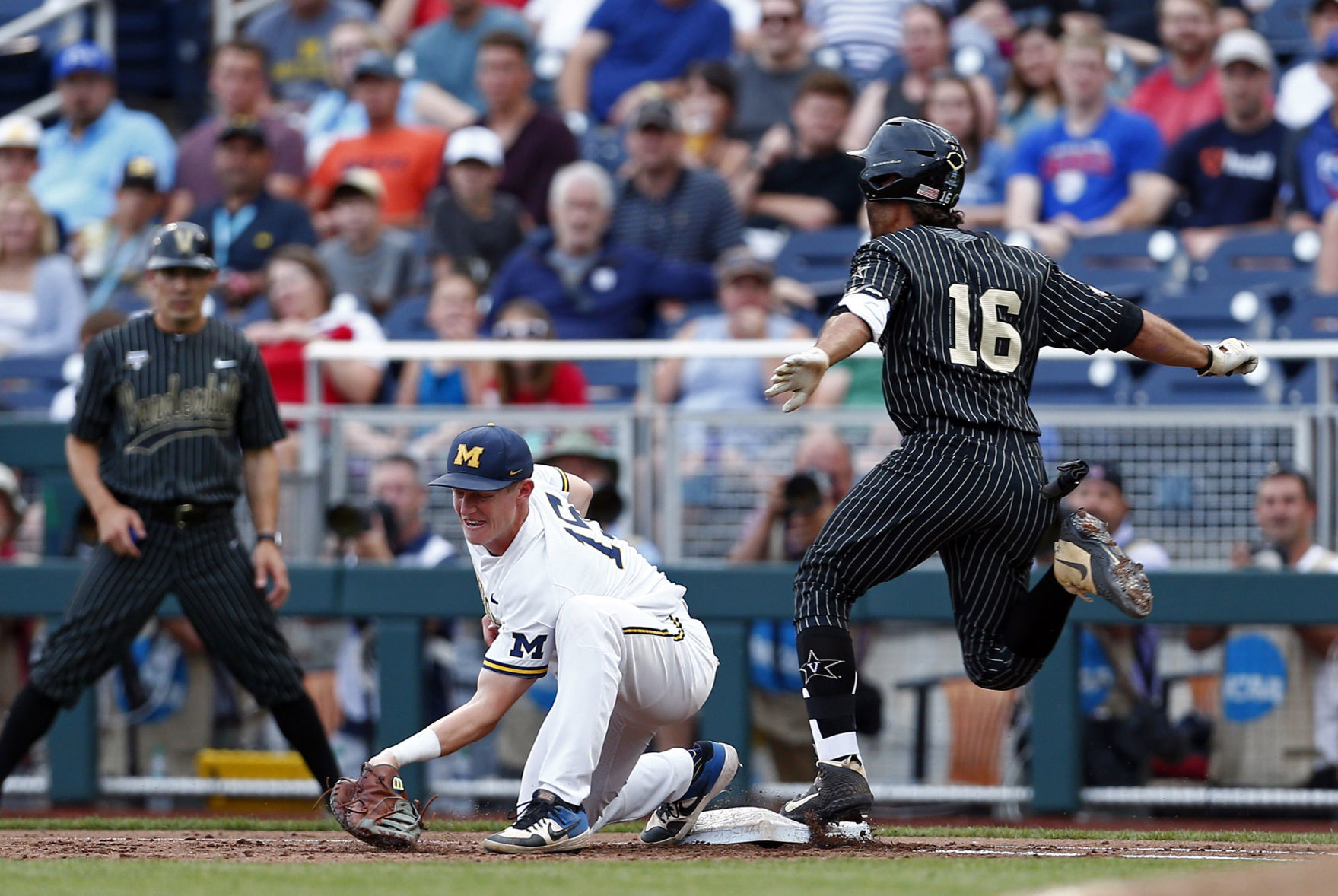 CWS Finals Baseball